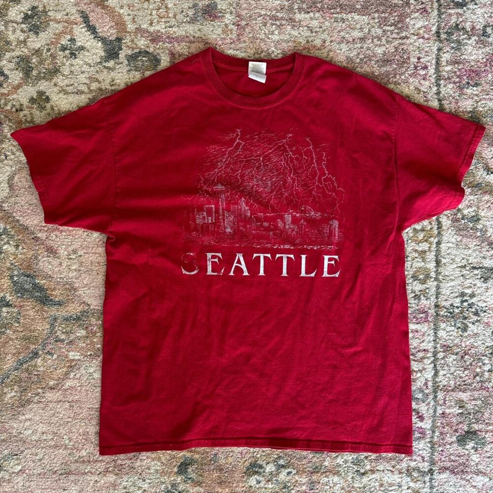 Gildan Men's Red T-shirt